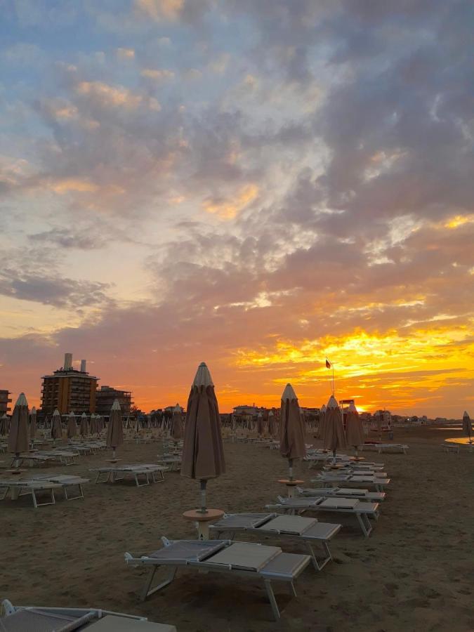 Hotel Criss Rimini Zewnętrze zdjęcie