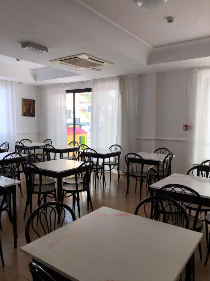 Hotel Criss Rimini Zewnętrze zdjęcie